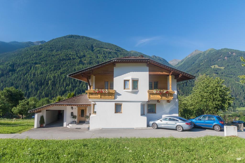 Haus Fuetsch Appartement Virgen Buitenkant foto